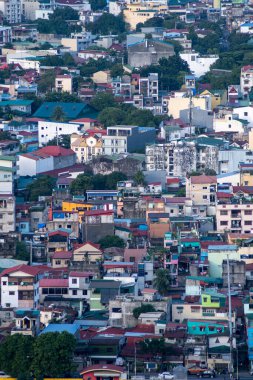 Manila, Filipinler-16 Ekim 2023: Manila 'daki Mandaluyong Havalimanı. Mandaluyong, Ulusal Başkent Bölgesi 'nde denize kıyısı olmayan bir şehirdir.