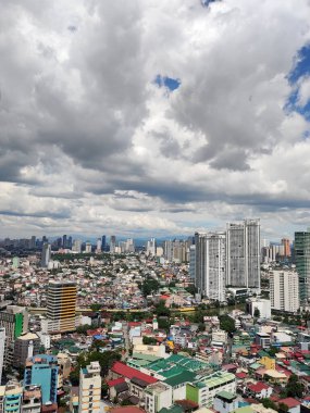 Manila, Filipinler-16 Ekim 2023: Manila 'daki Mandaluyong Havalimanı. Mandaluyong, Ulusal Başkent Bölgesi 'nde denize kıyısı olmayan bir şehirdir.