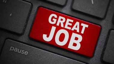 Bilgisayar klavyesinde harika iş metni düğmesi