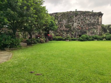 Manila, Filipinler- 17 Ekim 2023: Baluarte De San Diego duvar tuğlası Manila, Filipinler 'de duvarlarla çevrili bir şehir. İspanyol sömürge kalesinin duvarlarla çevrili şehri Manila 'da yer almaktadır.