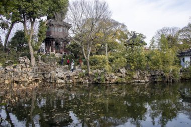 Suzhou, Çin - 6 Aralık 2023: Çin 'in Suzhou kentindeki mütevazı Yöneticinin Bahçesi. Çin 'in en iyilerinden biri, UNESCO' nun dünya mirasının en önemli parçası.