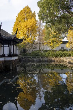 Suzhou, Çin - 6 Aralık 2023: Çin 'in Suzhou kentindeki mütevazı Yöneticinin Bahçesi. Çin 'in en iyilerinden biri, UNESCO' nun dünya mirasının en önemli parçası.
