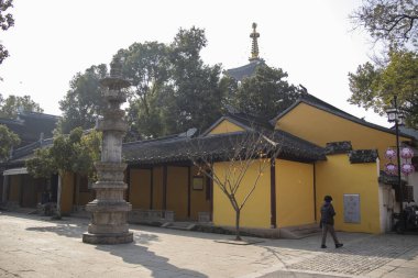 Suzhou, Çin - 5 Aralık 2023: Suzhou 'daki Hanshan Tapınağı' nda eski ve güzel bir yapı. Hanshan Si Tapınağı Suzhou 'nun en büyük simgelerinden biridir.