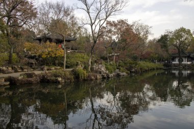 Suzhou, Çin - 6 Aralık 2023: Çin 'in Suzhou kentindeki mütevazı Yöneticinin Bahçesi. Çin 'in en iyilerinden biri, UNESCO' nun dünya mirasının en önemli parçası.