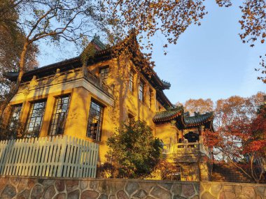 Nanjing, Çin-1 Aralık 2023: Meiling Palace Nanjing şehrinde yer almaktadır. Meiling Sarayı 1931 'de inşa edildi ve 1933' te tamamlandı.