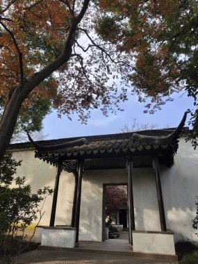 Suzhou, Çin - 6 Aralık 2023: Çin 'in Suzhou kentindeki mütevazı Yöneticinin Bahçesi. Çin 'in en iyilerinden biri, UNESCO' nun dünya mirasının en önemli parçası.
