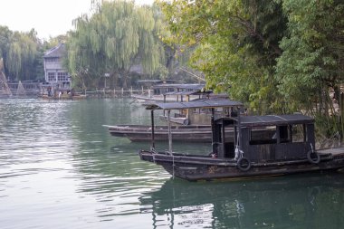 Wuzhen, Çin-28 Kasım, 2023: Wuzhen, Çin. Wuzhen, Çin 'in Zhejiang eyaletinde yer alan iyi korunmuş bir su kasabasıdır.