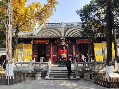 Suzhou, Çin - 5 Aralık 2023: Suzhou 'daki Hanshan Tapınağı' nda eski ve güzel bir yapı. Hanshan Si Tapınağı Suzhou 'nun en büyük simgelerinden biridir.