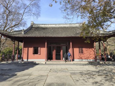 Nanjing, Çin-1 Aralık, 2023: Ming Xiaoling, Nanjing 'de Sunum Salonu. Ming Xiaoling, Ming Hanedanı 'nın kurucusu Hongwu İmparatoru' nun mozolesidir.