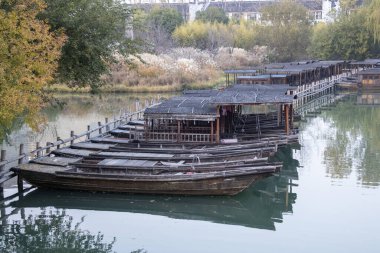 Wuzhen, Çin-28 Kasım, 2023: Wuzhen, Çin. Wuzhen, Çin 'in Zhejiang eyaletinde yer alan iyi korunmuş bir su kasabasıdır.