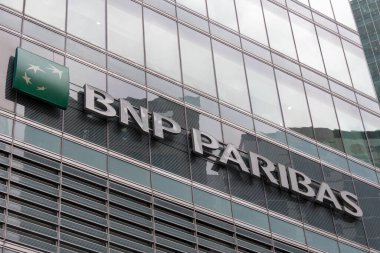 Singapur, 16 Şubat 2024, BNP Paribas. BNP Paribas, Fransız çok uluslu banka ve finans hizmetleri şirketidir.