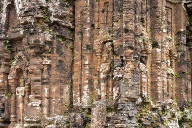Oğlum, Vietnam- 29 Şubat 2024: Oğlum UNESCO Dünya Mirası Orta Vietnam 'da Hoi An yakınlarında. Cham halkının eski bir Hindu tapınağı kompleksi..