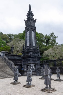 Hue, Vietnam- 28 Şubat, 2024 Hue Vietnam 'da Khai Dinh' in Mezarı 'nın muhteşem mimarisi. Khai Dinh 'in mezarı, Hue ve Vietnam' da inşa edilen son imparator mozolesidir.