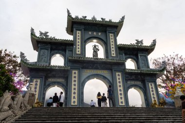 Danang, Vietnam- 26 Şubat 2024 Danang, Vietnam 'da Chua Linh Ung. Chua Linh Ung bir tapınaktır. Tapınağa cevap veren ruh anlamına gelir.