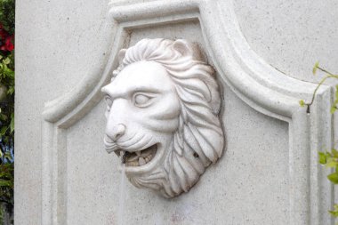 Ba Na Hills, Vietnam - 27 Şubat 2024 Vietnam 'da Da Nang yakınlarındaki Ba Na Hills' te heykel. Ba Na Hills, Da Nan 'ı ziyaret ederken gidilecek yerler listesinde yer almayı hak ediyor.