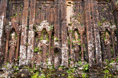 Oğlum, Vietnam- 29 Şubat 2024: Oğlum UNESCO Dünya Mirası Orta Vietnam 'da Hoi An yakınlarında. Cham halkının eski bir Hindu tapınağı kompleksi..