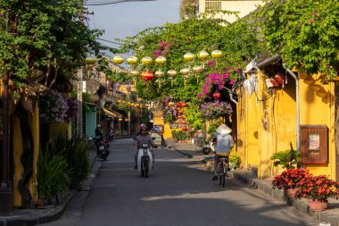 Hoi An, Vietnam-1 Mar 2024: Hoi An Antik Kenti, Vietnam 'daki mimari ve tarihi binalar. Hoi Antik çağlarda 15. yüzyıldan kalma tarihi binalara ev sahipliği yapar.
