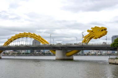 Danang, Vietnam- 1 Mar, 2024: Da Nang, Vietnam Ejderha Köprüsü 'nün güzel mimarisi, dünyanın en büyük ejderha biçimli çelik köprüsü..