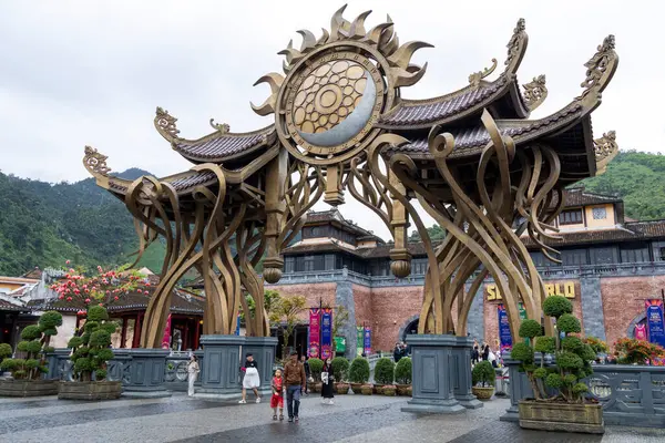 Stock image Ba Na Hills, Vietnam-27 Feb, 2024: Sun Gate at the entrance of Ba Na Hills resort. Ba Na Hills is a popular tourist destination featuring a replica of a French medieval town