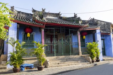 Hoi An, Vietnam-1 Mar 2024: Hoi An 'daki Çin Meclis Salonu, Vietnam. Hoi Antik çağlarda 15. yüzyıldan kalma tarihi binalara ev sahipliği yapar.