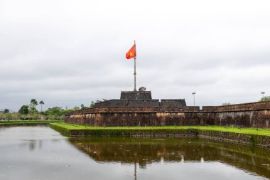 Hue, Vietnam- 28 Şubat 2024: Vietnam Bayrak Kulesi Hue Kalesi, Vietnam. 