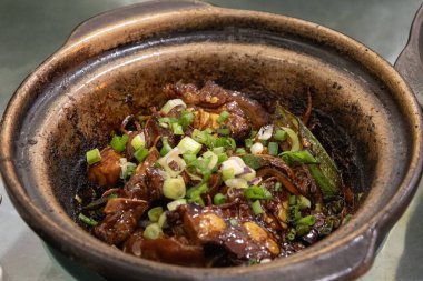 Kuru biber ba kut teh, Malezya domuz yahnisi.