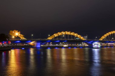 Danang, Vietnam- 1 Mar, 2024: Da Nang, Vietnam Ejderha Köprüsü 'nün güzel mimarisi, dünyanın en büyük ejderha biçimli çelik köprüsü..
