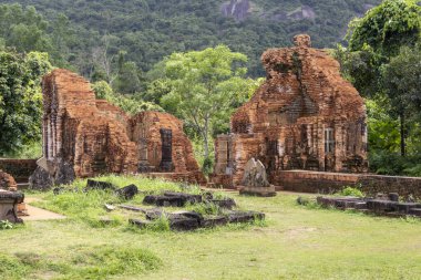 Oğlum, Vietnam- 29 Şubat 2024: Oğlum UNESCO Dünya Mirası Orta Vietnam 'da Hoi An yakınlarında. Cham halkının eski bir Hindu tapınağı kompleksi..