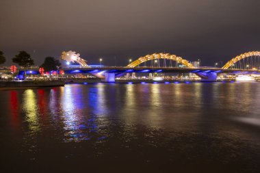 Danang, Vietnam- 1 Mar, 2024: Da Nang, Vietnam Ejderha Köprüsü 'nün güzel mimarisi, dünyanın en büyük ejderha biçimli çelik köprüsü..
