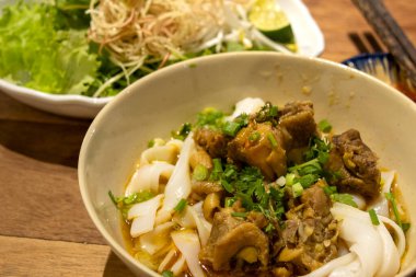 Mi Guang- Vietnam şehriye yemeği. Orta Vietnam 'daki Quang Nam bölgesinden geliyor..