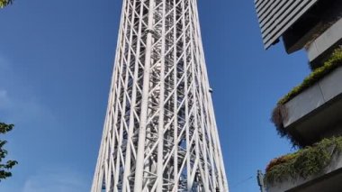 Tokyo, Japonya - 11 Mayıs 2024: Tokyo Skytree, Tokyo, Japonya 'da bir yayın ve gözlem kulesi. 2010 yılında Japonya 'daki en yüksek yapı oldu.