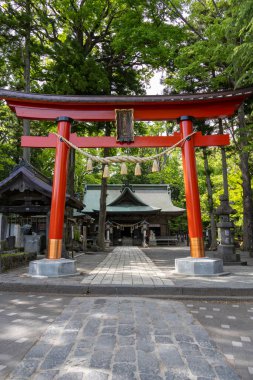 Shimoyoshida, Japonya - 15 Mayıs 2024: Fujisan Simomiya Omuro Sengen Jinja, Shimoyoshida, Japonya. Ana tapınak, 699 yılında inşa edilen Fuji Dağı 'nın en eski tapınağıdır.