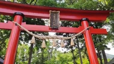 Shimoyoshida, Japonya - 15 Mayıs 2024: Fujisan Simomiya Omuro Sengen Jinja, Shimoyoshida, Japonya. Ana tapınak, 699 yılında inşa edilen Fuji Dağı 'nın en eski tapınağıdır.