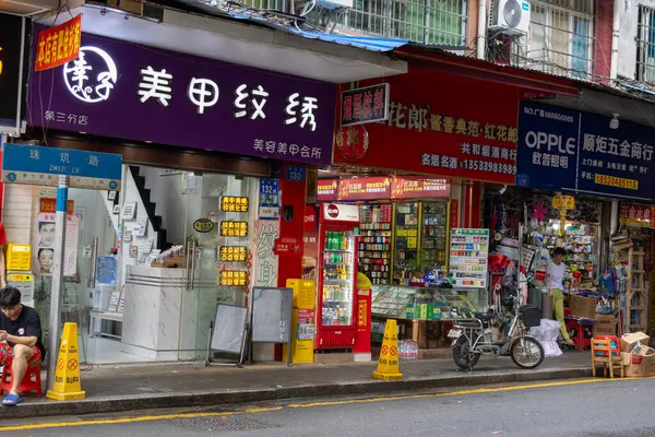 stock image Guangzhou, China-7 Jun 2014: Street view of Shangxiajiu district of Guangzhou, China.  Guangzhou Shangxiajiu offers a plethora of dining options to satisfy every palate.