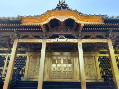 Tokyo, Japonya- 18 Mayıs 2024: 1616 'da Ueno Toshogu tapınağı inşa edildi, Toshogu tapınaklarından biri, Edo Shogunluğu' nun kurucusu Tokugawa Ieyasu 'ya ithaf edilmiştir.