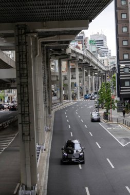 Tokyo, Japonya-12 Mayıs 2024: Tokyo 'daki Tanimachi kavşağında trafik durumu. Tanimachi kavşağı Metropolitan Otoyolu No. 3 Shibuya rotası ve şehir merkezi birleşimi