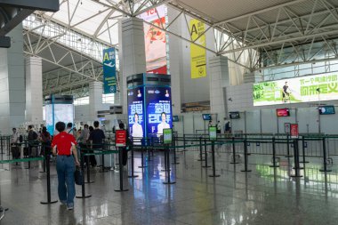 Guangzhou, Çin - 10 Haziran 2024: Guangzhou Baiyun Uluslararası Havaalanı Çin.