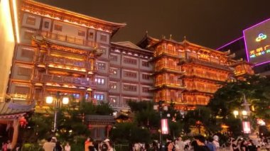 Guangzhou, Çin - 6 Haziran 2024: Guangzhou, Çin 'deki Büyük Budist Tapınağı. Bu tapınağın bin yıldan fazla bir tarihi var. 