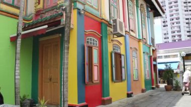 Singapur - 11 Ekim 2024: Küçük Hindistan 'daki Renkli Eski Tan Teng Niah Evi. Turistler arasında popülerdir..