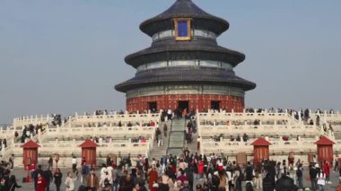 Pekin, Çin - 1 Kasım 2024: Pekin, Çin 'deki Cennet Tapınağı, Ming ve Qing hanedanları sırasında hasat için dua eden imparatorlar için bir saray