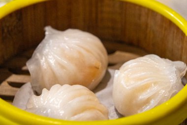 Bambu buharlı Çin karidesli böreği.