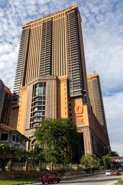 Kuala Lumpur, Malezya - 24 Aralık 2024: Kuala Lumpur şehir merkezinde Berjaya Times Meydanı. Berjaya Times Meydanı Kuala Lumpur şehir merkezinde bulunan tarihi bir alışveriş merkezidir..
