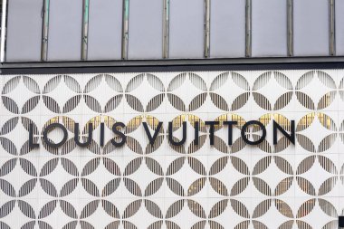 Kuala Lumpur, Malezya - 23 Aralık 2024: Louis Vuitton Pavilion Alışveriş Merkezi, Bukit Bintang