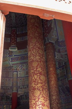 Pekin, Çin - 1 Kasım 2024: Ünlü pagoda Qi Nian Dian veya Cennetin Tapınağı, Ming ve Qing hanedanları sırasında hasat için dua eden imparatorlar için bir saray