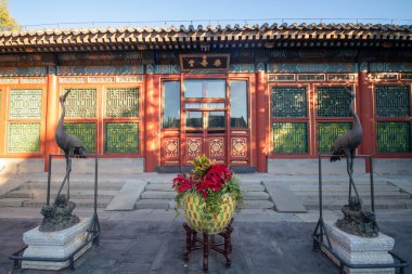 Pekin, Çin - 4 Kasım 2024: Yaz Sarayı, Pekin 'deki Neşe ve Uzun Yaşam Salonu. Orası İmparatoriçe Dowager Cixi 'nin yaşam alanıydı.