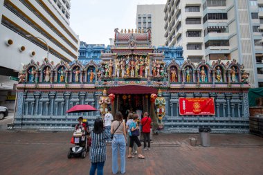 Singapur - 21 Şubat 2025: Sri Krishnan Tapınağı, Waterloo Caddesi 'nde 1870 yılında kuruldu. Singapur 'daki tek Güney Hindistan Hindu tapınağı..