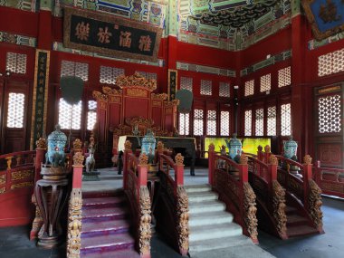 Pekin, Çin - 5 Kasım 2024: Konfüçyüs Tapınağı ve İmparatorluk Koleji Müzesi, Pekin 'deki ünlü antik binaların sembolik konumu