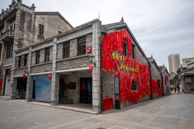 Shenzhen, Çin - 12 Nisan 2025: 200 yıldan uzun bir geçmişi olan Çin 'in Shenzhen kentindeki Guanlan Antik Harabeleri. Shenzhen 'de Hakka kültürünü en iyi temsil eden yerlerden biridir.