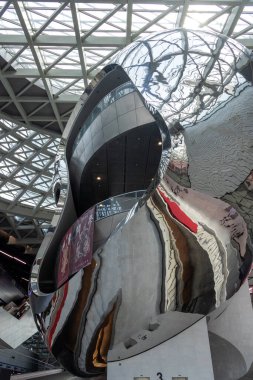 Shenzhen, Çin - 10 Nisan 2025: Shenzhen, Çin 'deki Çağdaş Sanat ve Planlama Müzesi (MOCAPE). 