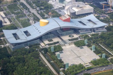 Shenzhen, Çin - 10 Nisan 2025: Shenzhen şehrinin sivil merkezinin havadan görünüşü Ping An Finans Merkezi, Shenzhen, Çin